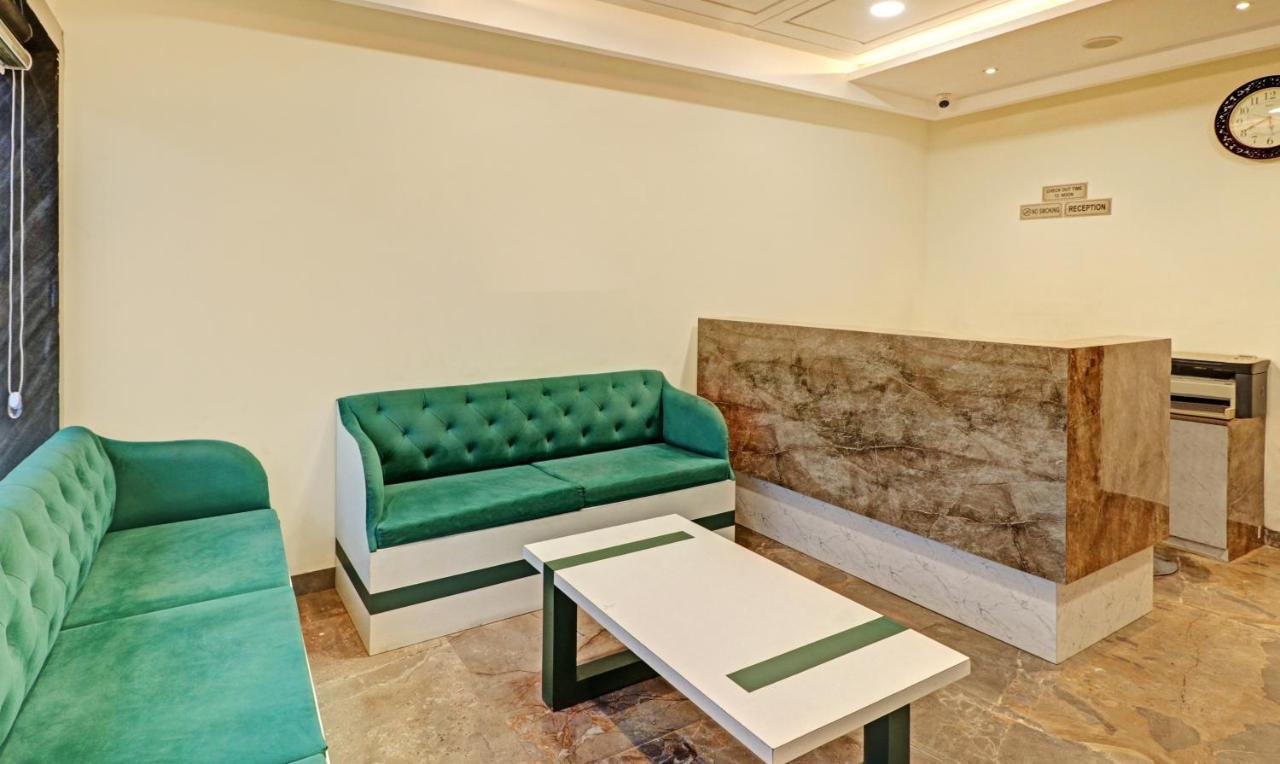 Treebo Delmont Hotel Zirakpur Exterior photo