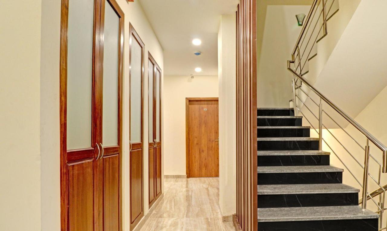 Treebo Delmont Hotel Zirakpur Exterior photo